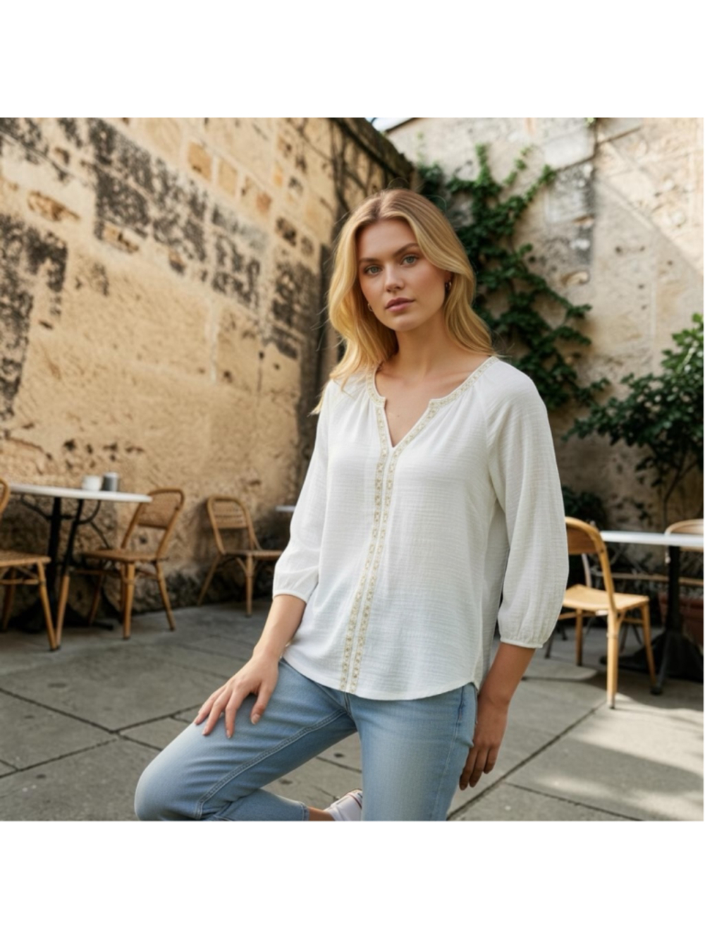 Knapp Studio White Gold Embroidered Tunic Top Size M (20” PTP)